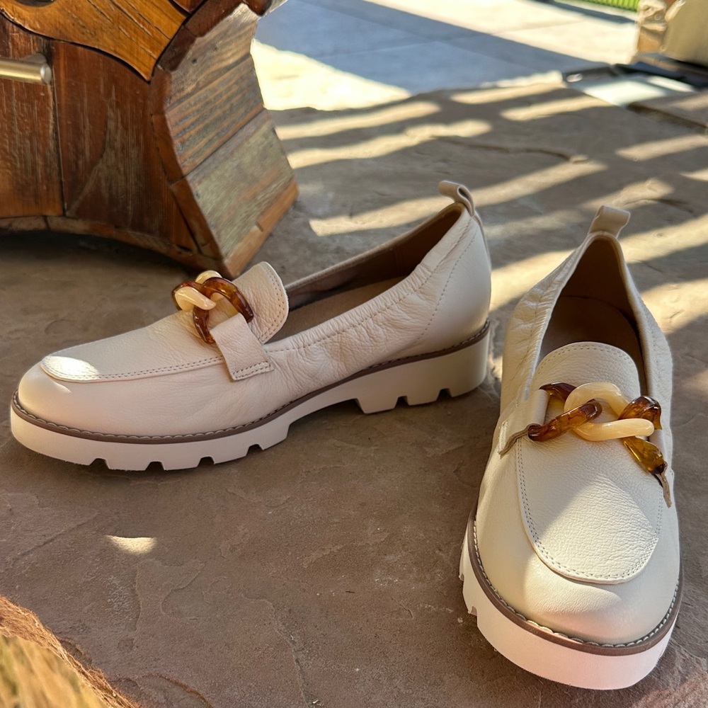 Vionic Cream Loafers with Gold Chain Accent